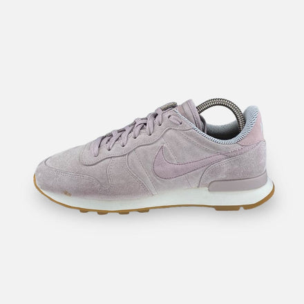 Nike WMNS Internationalist SE - Maat 38
