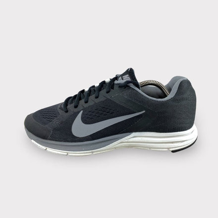 Tweedehands NIKE ZOOM STRUCTURE - Maat 42 1