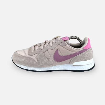 Tweedehands Nike Internationalist - Maat 40 1