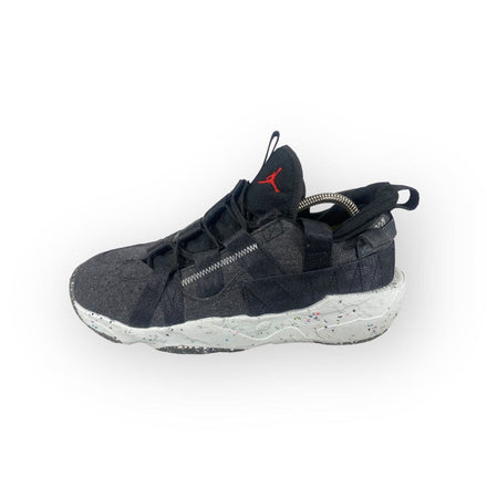 Jordan Crater University Red - Maat 42.5 Air Jordan
