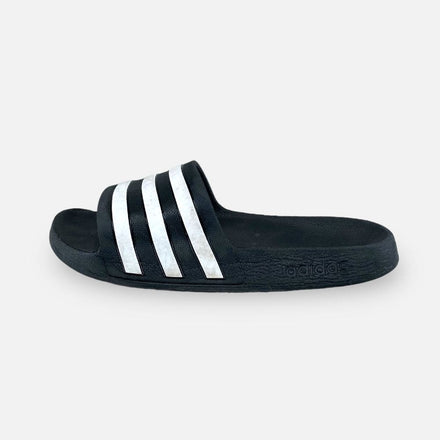 Tweedehands Adidas Pre-loved Slides - PLS58 - Maat 38 1