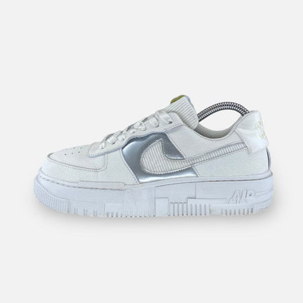 Tweedehands Nike Air Force 1 Pixel 'Summit White' - Maat 37.5 1