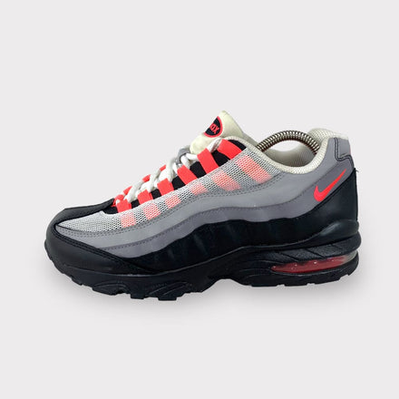 Tweedehands Nike Air Max 95 - Maat 39 1