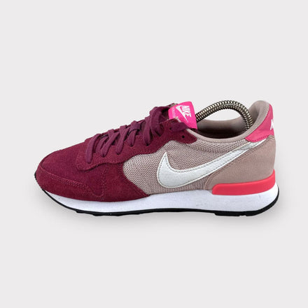 Tweedehands NIKE Internationalist Fushia white - Maat 38 1