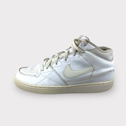 Tweedehands Nike Priority Mid - Maat 39 1