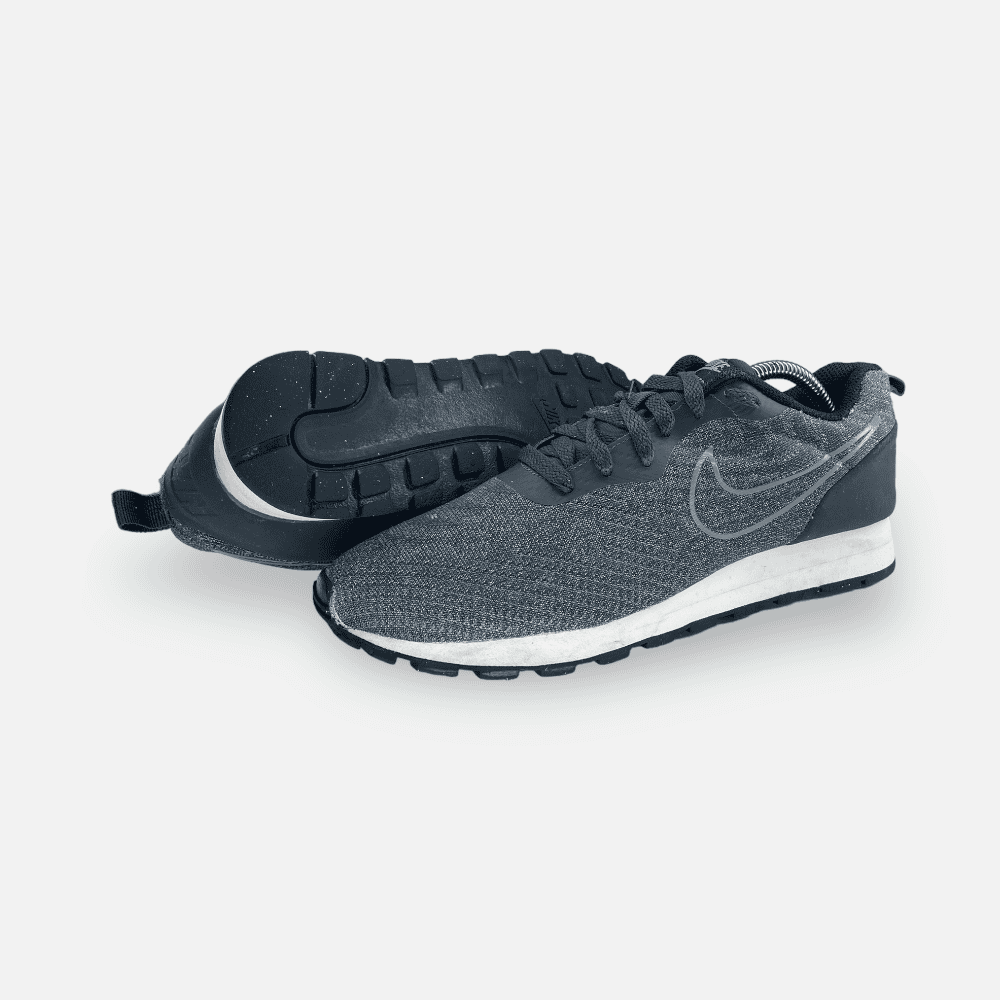 Nike md runner 2 maat 45 hotsell
