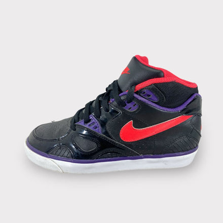 Tweedehands Nike Sneaker Mid - Maat 37.5 1