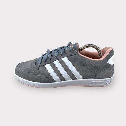 Tweedehands Adidas Hoops - Maat 39.5 1