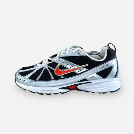 Tweedehands NIKE DART - Maat 43 1