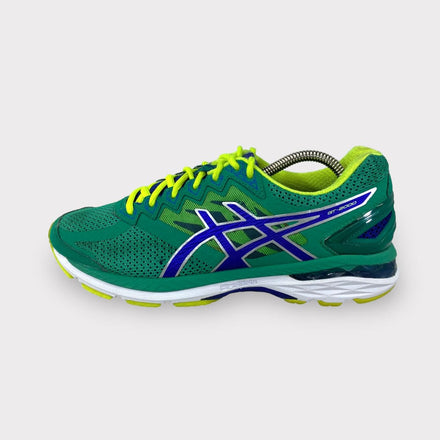 Tweedehands Asics GT-2000 - Maat 40.5 1