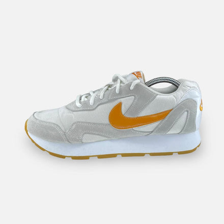 Tweedehands Nike Delfine - Maat 40 1