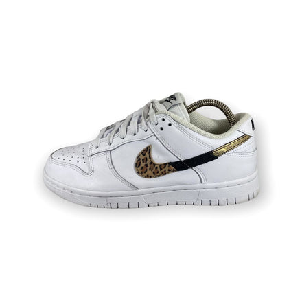 Nike WMNS Dunk Low SE 'White' - Animal Swoosh - Maat 37.5 Nike