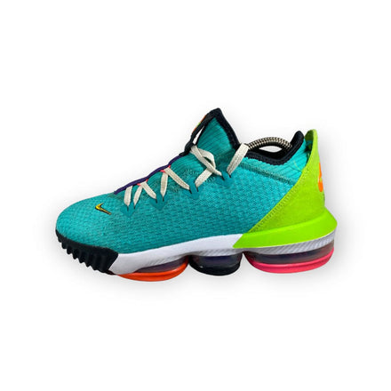 LeBron 16 Low - Maat 40.5 Nike
