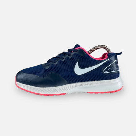 Tweedehands Nike - Maat 36 1