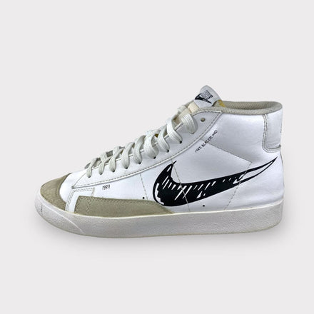 Tweedehands Nike Blazer Mid 77 Sketch 'Black' - Maat 43 1