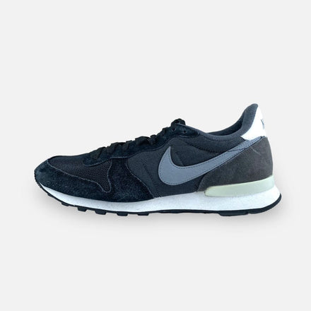 Tweedehands NIKE Internationalist Wmns - Maat 42 1