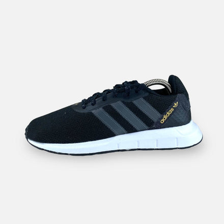 Tweedehands adidas Swift Run RF Core Black (W) - Maat 39 1