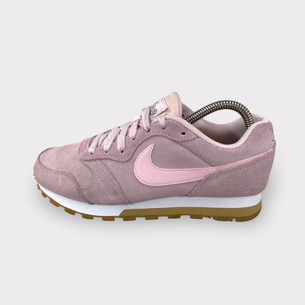 Tweedehands Nike MD Runner 2 - Maat 36.5 1