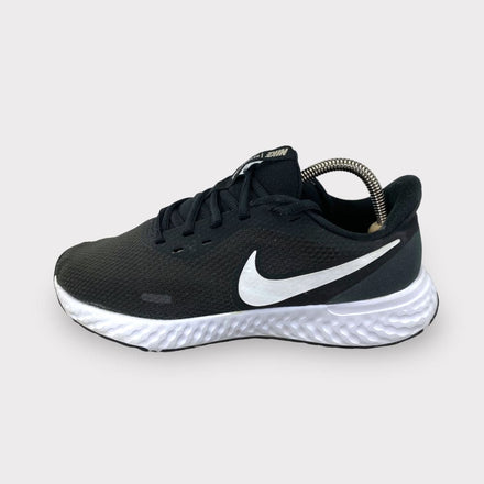 Tweedehands Nike Revolution 5 - Maat 40 1
