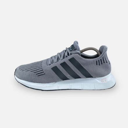 Tweedehands Adidas Swift Run - Maat 46 1