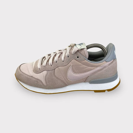Tweedehands Nike Internationalist - Maat 38.5 1