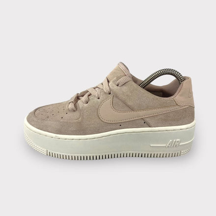Tweedehands Nike WMNS Air Force 1 Sage ' - Maat 36 1