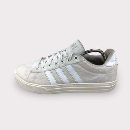 Tweedehands adidas Daily 2.0 - Maat 43.5 1