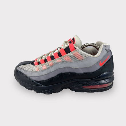 Tweedehands Nike Air Max 95 - Maat 39 1