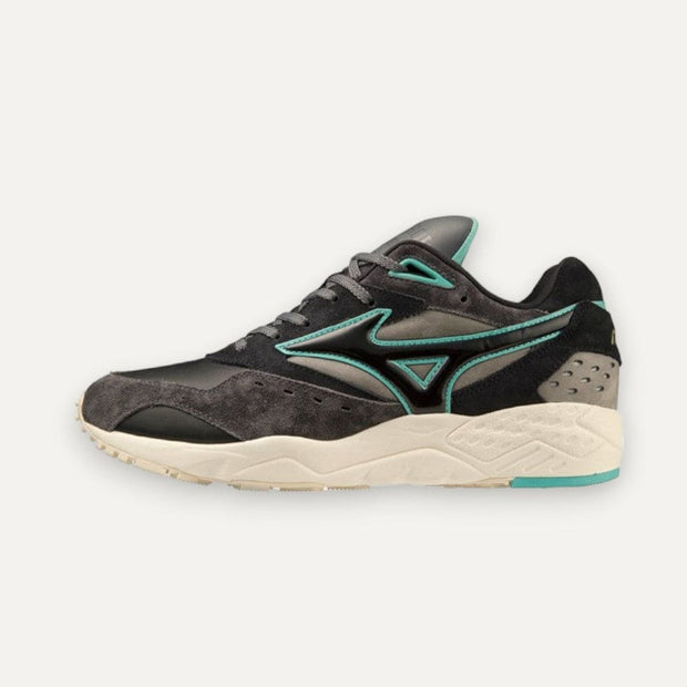 Mizuno X Footpatrol Contender &