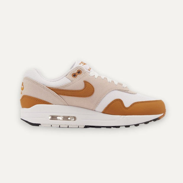 Nike Air Max 1 &