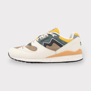 Karhu Synchron Classic 'Lily White/Jet Black'