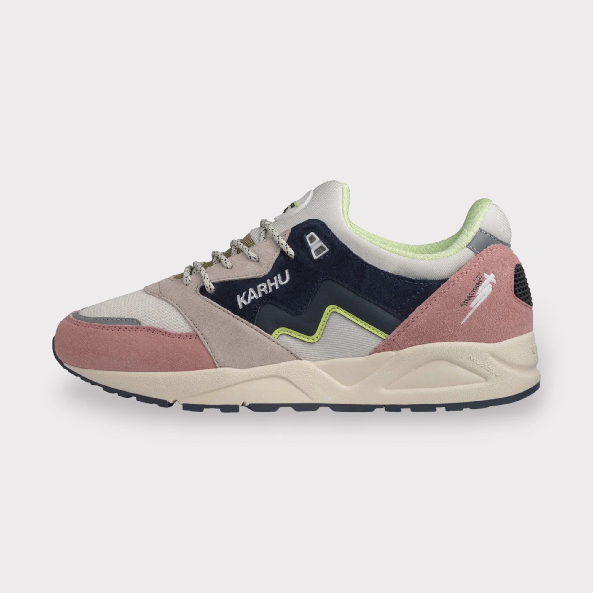 Hoe vallen best sale karhu sneakers