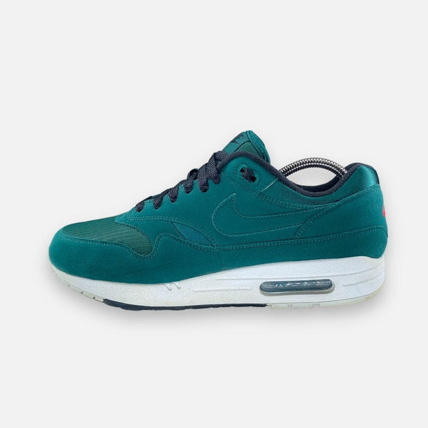 Nike Air Max 1 &