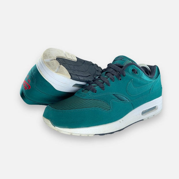 Nike Air Max 1 &