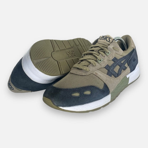 Tweedehands asics flight green - Maat 44 1