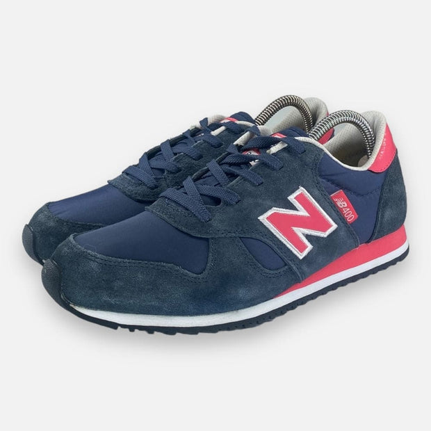 Tweedehands New Balance 400 Navy - Maat 39.5 2