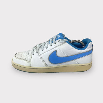 Tweedehands Nike Backboard ll - Maat 42 1