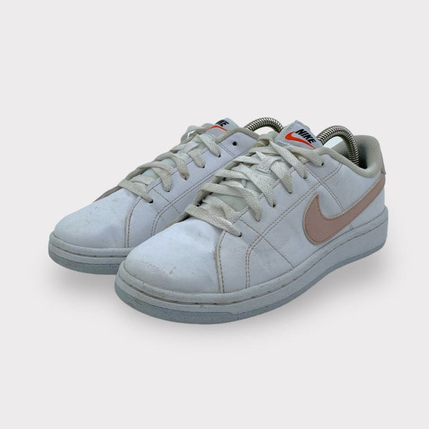 Tweedehands Nike WMNS NIKE COURT ROYALE 2 NN - Maat 38.5 2