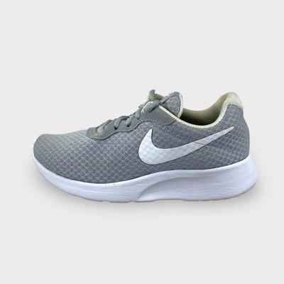 Tweedehands Nike Tanjun - Maat 37.5 1