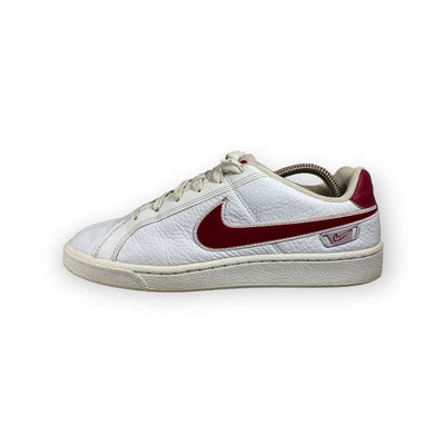 Nike Court Royale Valentine’s Day - Maat 39 Nike