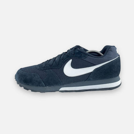 Tweedehands Nike MD Runner 2 - Maat 45 1