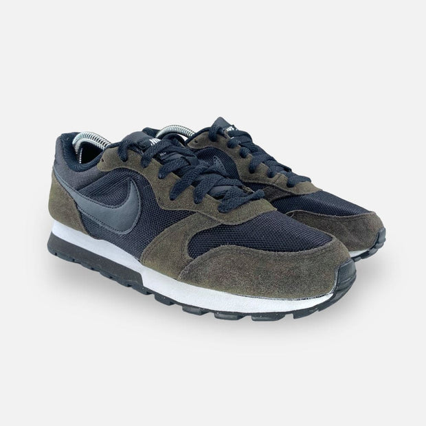 Tweedehands Nike MD Runner 2 - Maat 39 2