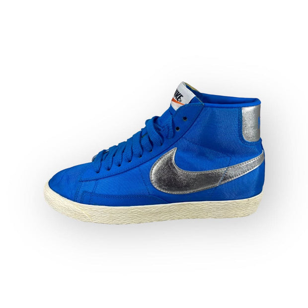 NIKE WMNS BLAZER HIGH - Maat 38 NIKE