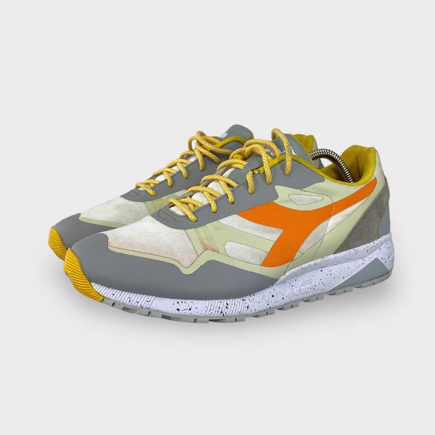 Tweedehands Diadora N902 - Maat 44 3