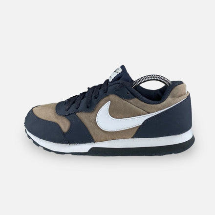 Tweedehands Nike MD Runner 2 - Maat 40 1