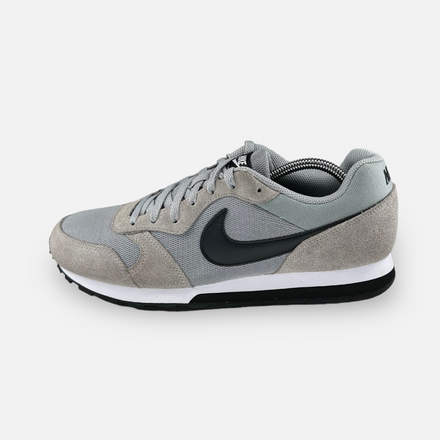 Tweedehands Nike MD Runner 2 - Maat 44 1