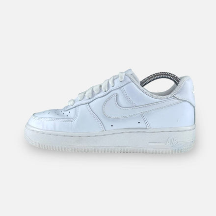 Tweedehands Nike Air Force 1 07 WMNS 'Triple White' - Maat 36 1