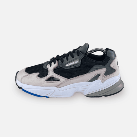 Tweedehands adidas Falcon W 'Core Black/Pink' - Maat 39.5 2