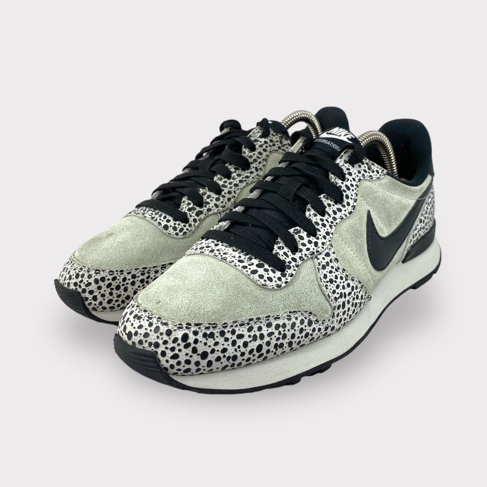 Nike internationalist safari best sale