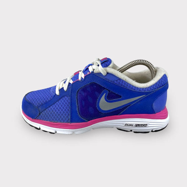 NIKE DUAL FUSION RUN - Maat 36.5 | WEAR